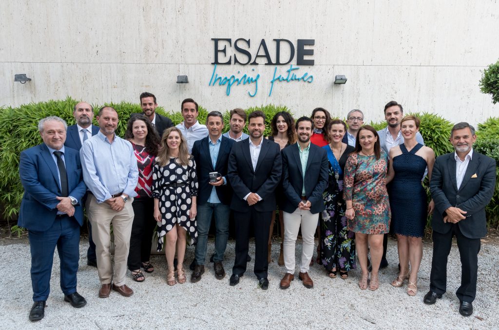 Foto grupal en la ESADE Business School